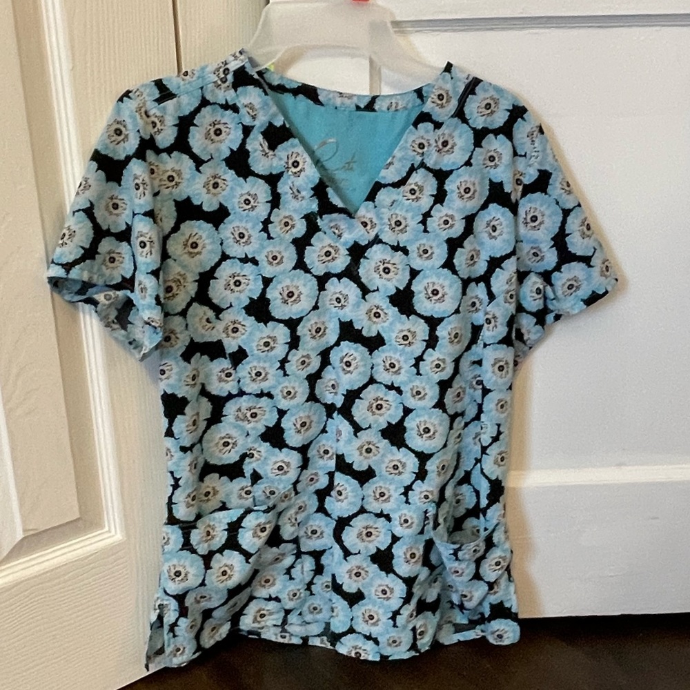 Scrub Top